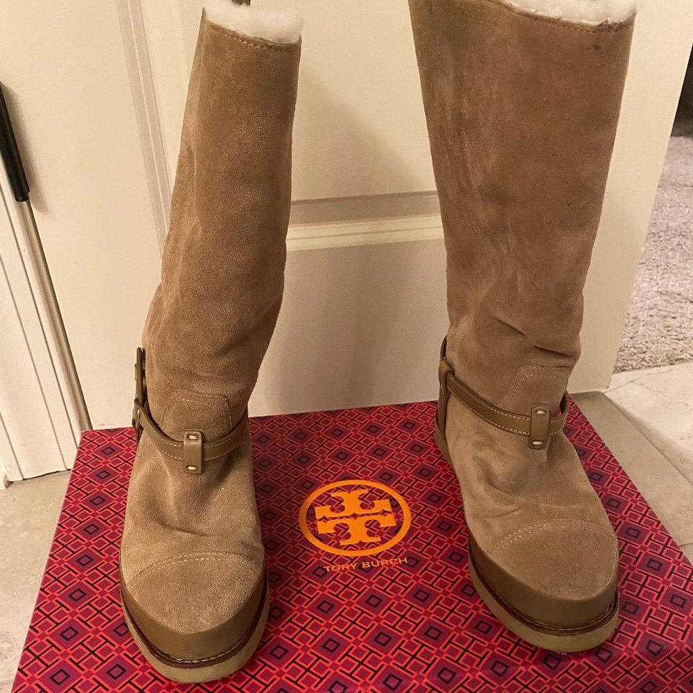 Tory Burch Dana Shearling Boot, Size 9